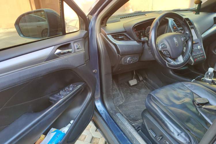 Used Lincoln MKC 2018 2.0T Two-Wheel Drive Deluxe Edition