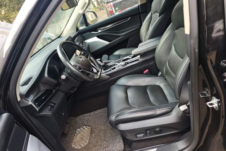 Used SAIC MAXUS D90 2017 2.0T Automatic All-Wheel Drive Sirius