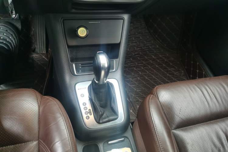 Used Volkswagen Tiguan 2013 1.8 TSI Automatic All-Wheel Drive Luxury Model Gear Lever