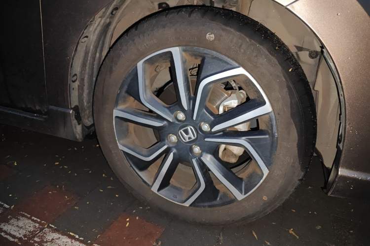 Used Honda LIFE 2021 1.5L CVT SPO-SS Dynamic Edition Right Front Wheel Hub