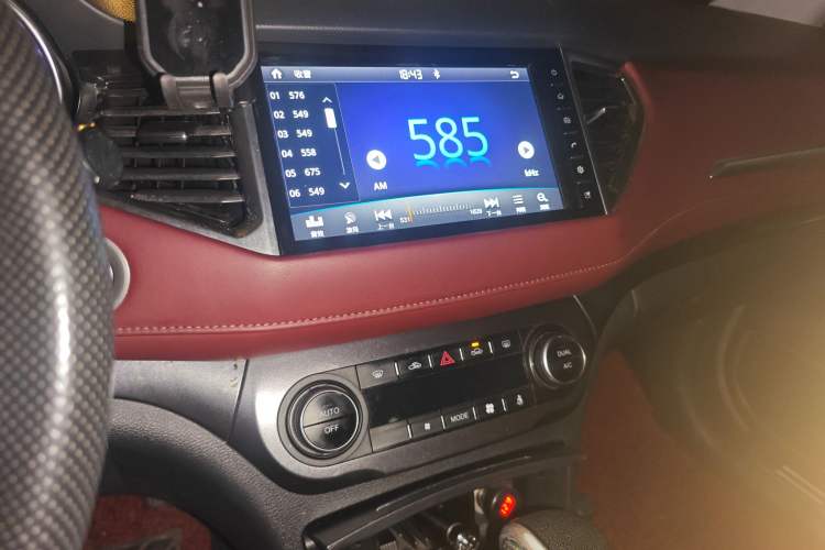 Used Haval H6 Coupe 2018 Red-Label 1.5T Automatic Two-Wheel Drive Luxury Model Audio And AC Panel