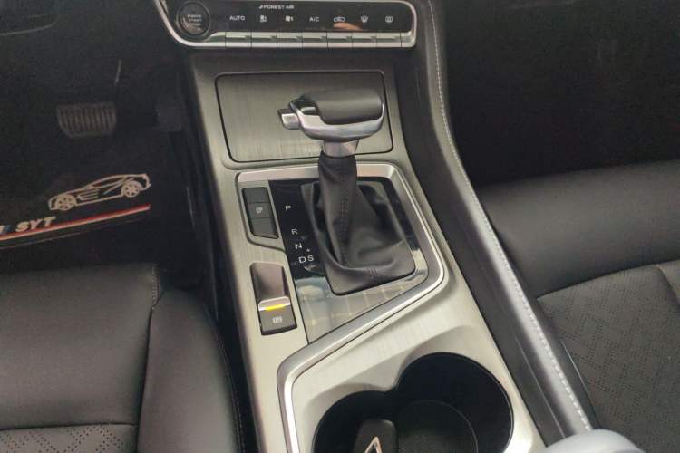 Used CHANGAN CS55PLUS 2021 Blue Whale Edition 1.5T DCT Luxury Model Gear Lever