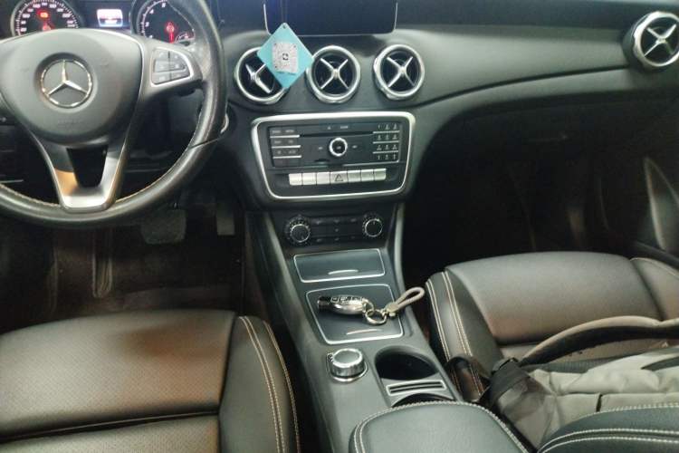 Used Mercedes-Benz GLA 2017 GLA 200 Fashion Model
