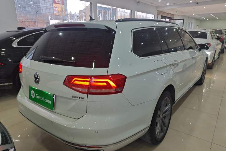 Used Volkswagen Variant 2018 380TSI Two-Wheel Drive Comfort Edition