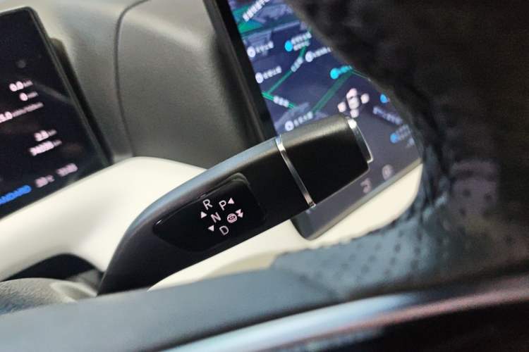 Used XPeng G9 2022 570 Max Gear Lever