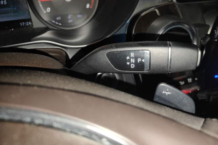 Used Mercedes-Benz GLC 2019 GLC 260 L 4MATIC Dynamic Model