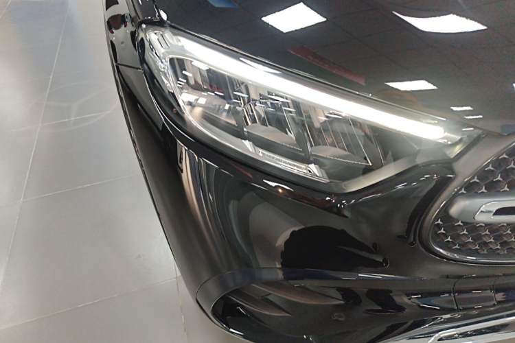 Used Mercedes-Benz GLC 2023 GLC 300 L 4MATIC Dynamic 7-Seater Right Front Headlight