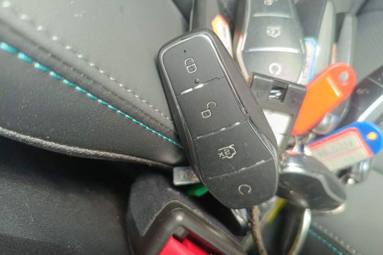 Used BYD Qin L 2025 DM-i Smart Drive 120KM Superior Model Vehicle Key