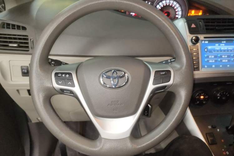 Used Toyota Verso 2014 Starlight 180E CVT Elite Edition
