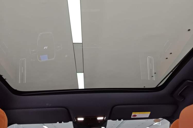 Used Li Auto L6 2025 Max Smart Refresh Edition Headliner