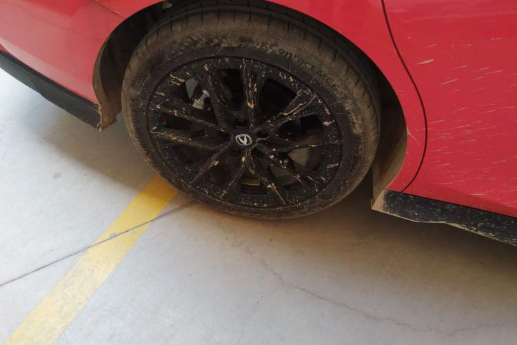 Used Changan UNI-V 2024 1.5T Smart Navigation Version
