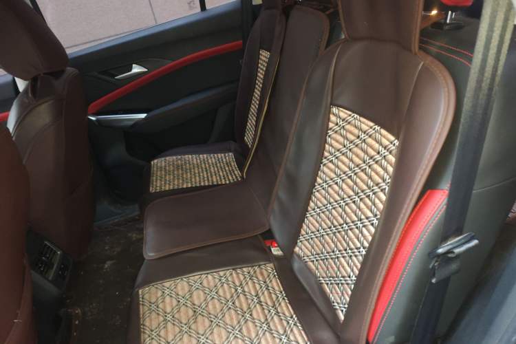 Used SOL X8 2021 300T DCT Comfort Edition 5 Seats
