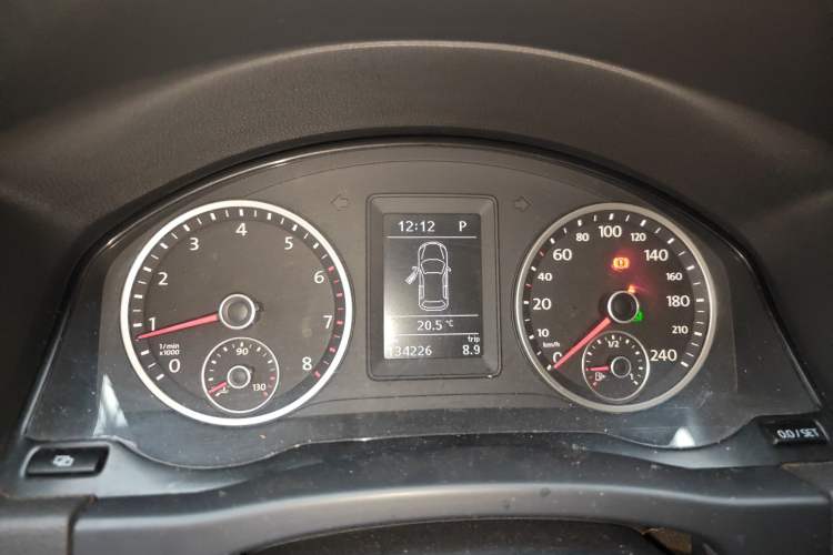 Used Volkswagen Tiguan 2010 1.8 TSI Automatic Two-Wheel Drive Urban Edition Instrument Cluster