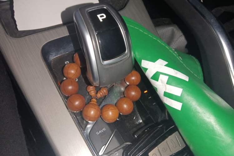 Used Geely Auto Coolray New Energy 2019 260T DCT Knight Gear Lever