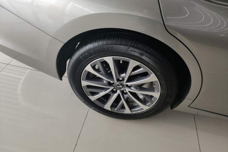 Used Lexus ES 2023 200 Excellence Edition