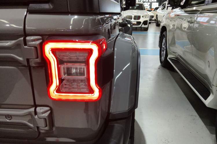 Used Jeep Wrangler New Energy 2021 Four-Door 2.0T 4xe Sahara First Edition Exterior 3