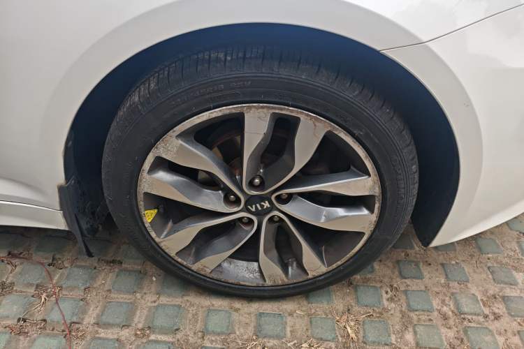 Used Kia K5 2015 2.0L Automatic LUX
