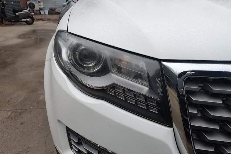 Used Haval H8 2017 2.0T Gasoline Two-Wheel Drive Smart Edition