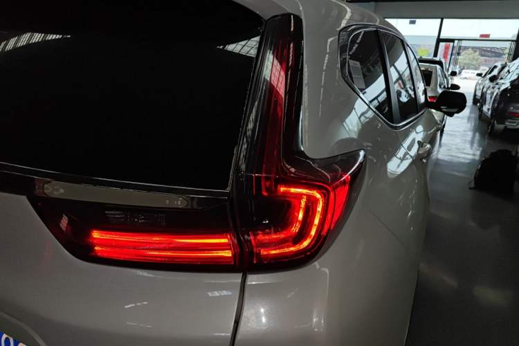 Used Honda CR-V 2021 240TURBO CVT 2WD Fashion Edition
