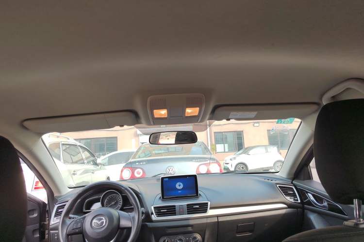 Used Mazda Mazda 3 Axela 2014 Sedan 1.5L Automatic Comfort Model