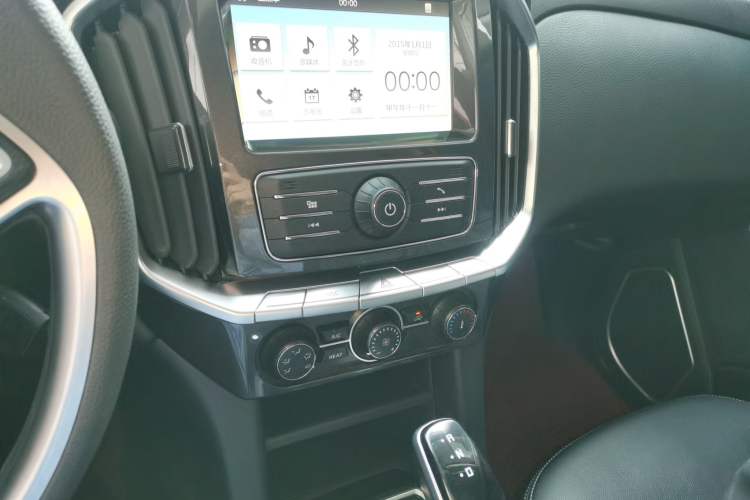 Used JMC Yuhu EV 2022 4x2 LX JX6510PA5BEV
