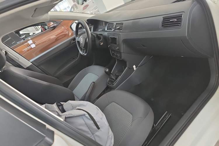 Used Volkswagen Santana 2016 1.4L Manual Fashion Edition