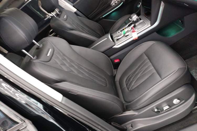 Used Hongqi HS7 PHEV 2024 2.0T PHEV Four-Wheel Drive Flagship Edition 6 Seats