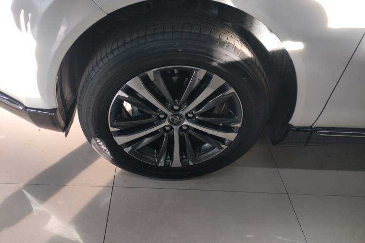 Used Toyota Venza 2023 2.0L CVT Two-Wheel Drive Luxury Edition