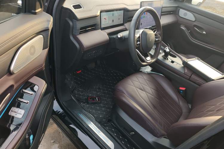 Used JETOUR X90 PRO 2024 2.0T DCT Luxury Edition 5 Seats
