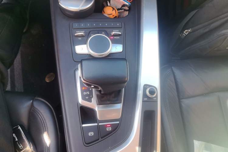 Used Audi A4L 2018 30th Anniversary Edition 40 TFSI Fashion Model