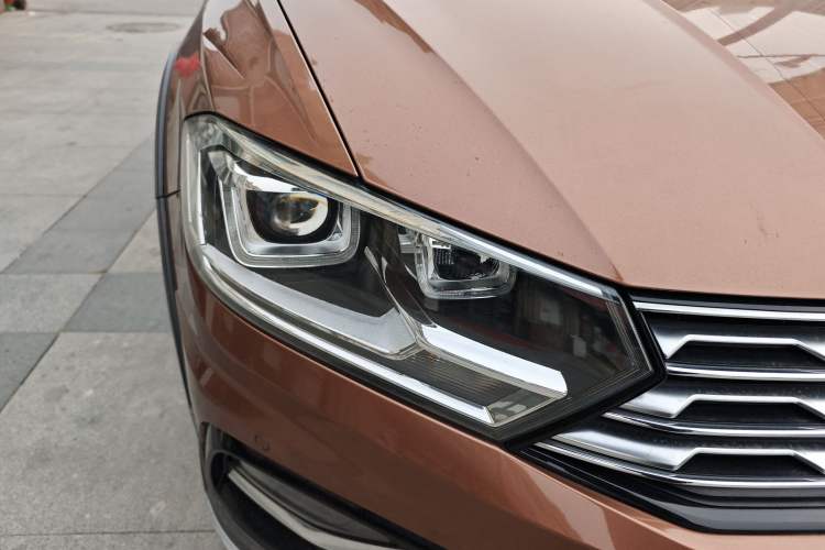 Used Volkswagen C-TREK 2017 230TSI DSG Luxury Model
