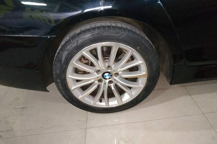 Used BMW 5 Series 2014 525Li Luxury Design Package
