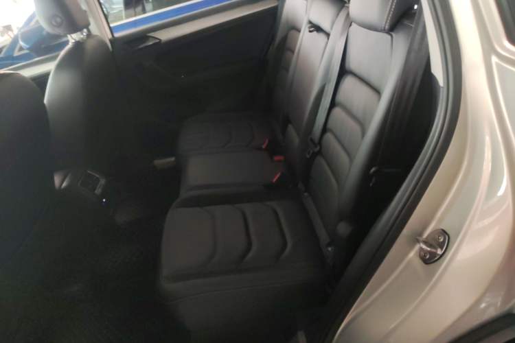 Used Volkswagen Tiguan L 2019 Revised 330TSI Automatic Two-Wheel Drive Smart & Luxury Edition China VI Standard
