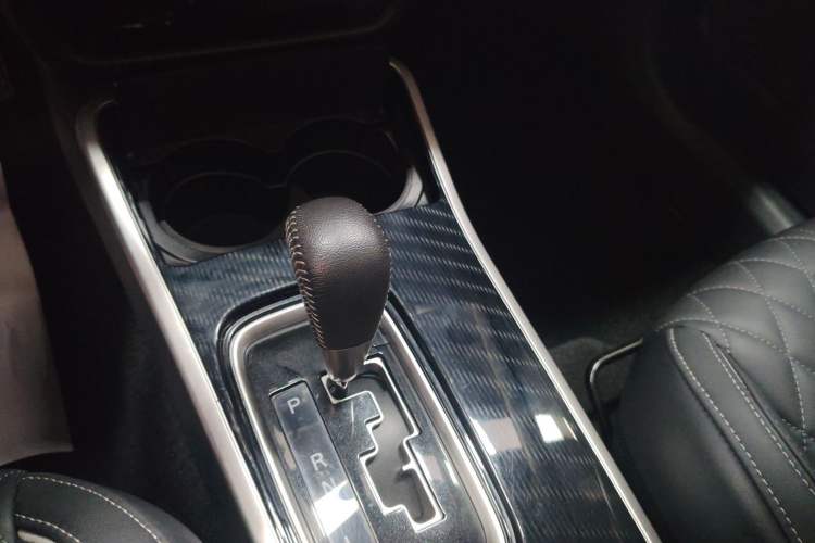 Used Mitsubishi Outlander 2021 2.4L 4x4 Zhi Xiang Edition 7 Seats