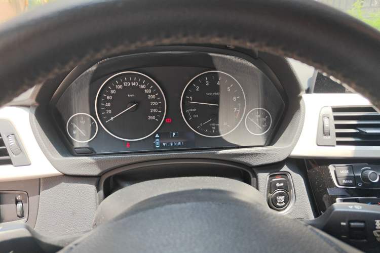 Used BMW 3 Series 2016 320i Fashion Model
