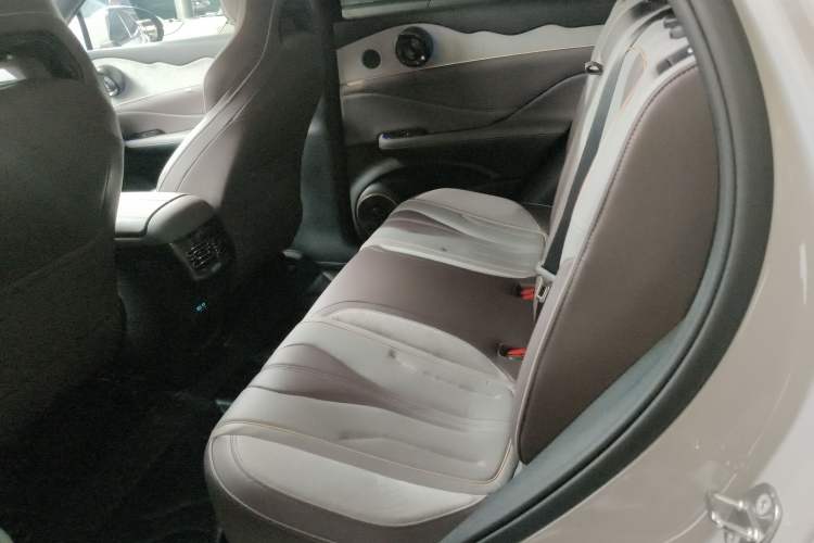 Used BYD Frigate 07 2024 HONOR Edition DM-i 100KM Luxury Model