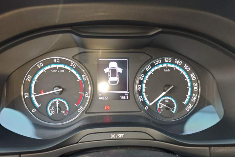 Used Skoda Karoq 2019 TSI280 SmartDrive Luxury Edition China VI standard Instrument Cluster