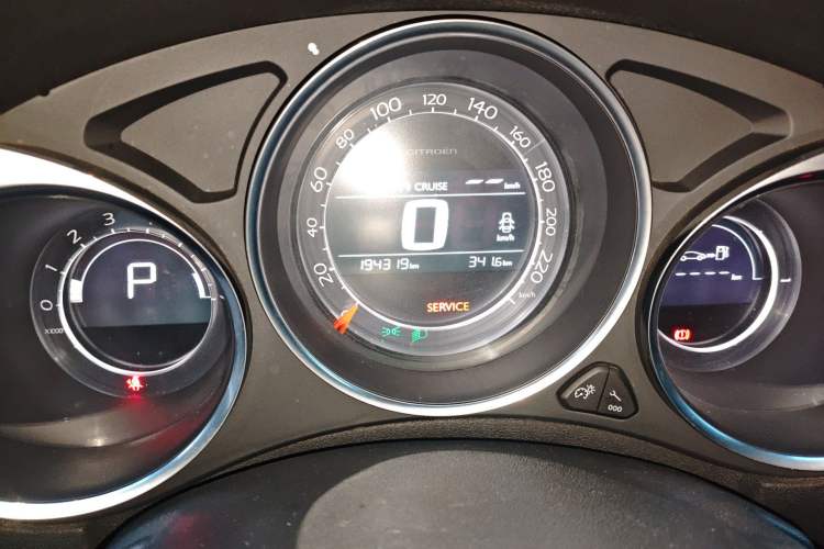 Used Citroen C4L 2016 1.2T Automatic Elite Model Odometer Close Up