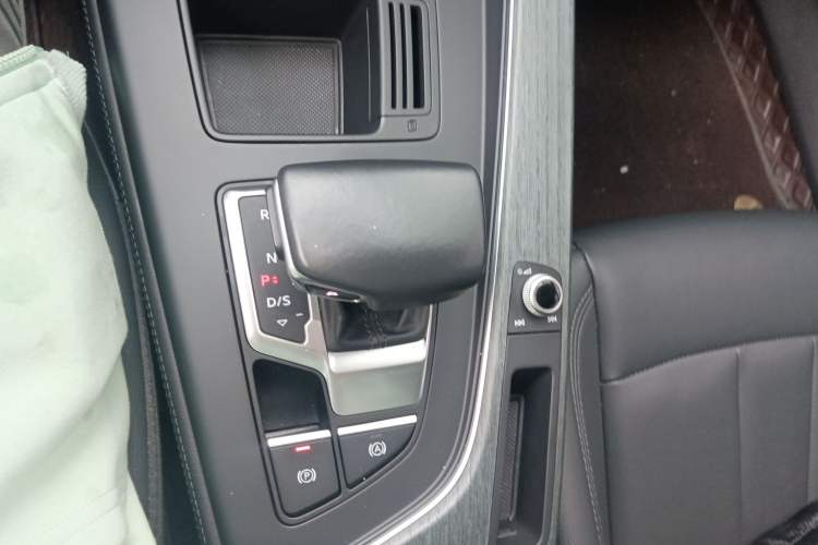 Used Audi A4L 2022 40 TFSI Luxury Prestige Edition Gear Lever