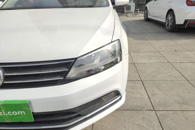 Used Volkswagen Sagitar 2017 230TSI Automatic Comfort Version