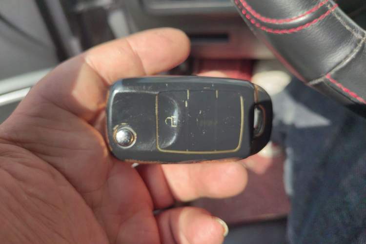 Used CHANGAN CS35 2015 1.6L Automatic Luxury Model China IV Standard
