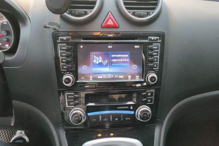 Used Haval H6 2016 Upgraded Model 1.5T Manual Two-Wheel Drive Elite Version
