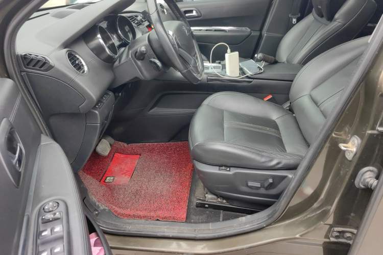 Used Peugeot 3008 2015 2.0L Automatic Trend Edition Left Front Seat