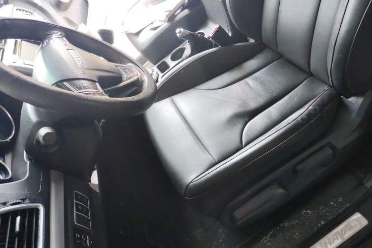 Used Haval M6 2018 1.5T Manual Two-Wheel Drive Elite Model Left Front Seat