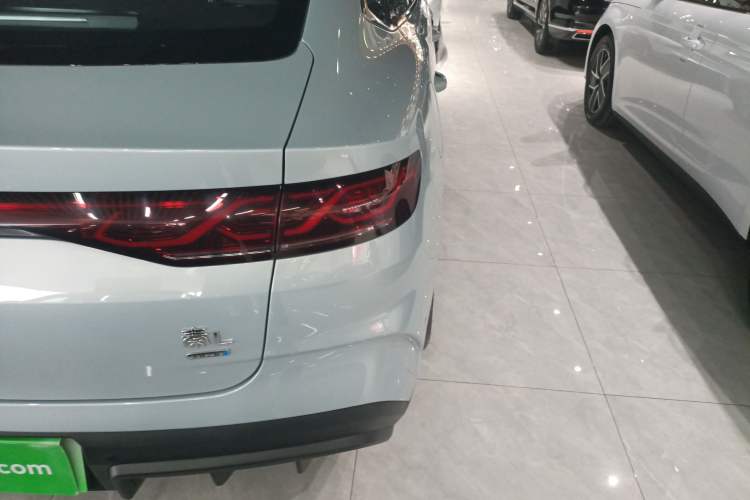 Used BYD Qin L 2025 DM-i Smart Drive 120KM Superior Model
