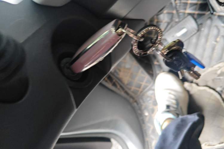 Used Chery QQ Ice Cream 2022 170km Sundae Phosphate Lithium-Ion Vehicle Key