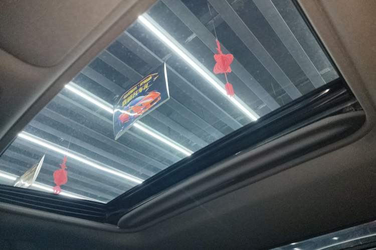 Used Toyota Granvia 2024 2.5L Hybrid Prestige PLUS Edition