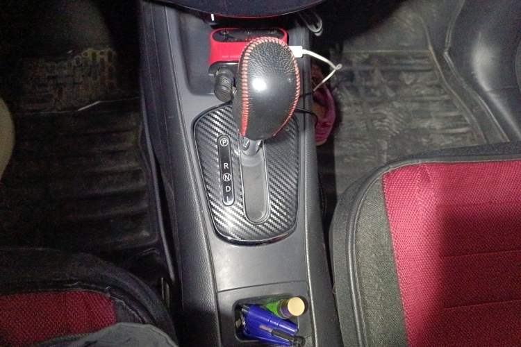 Used Nissan Tiida 2014 1.6L CVT Smart Model Gear Lever