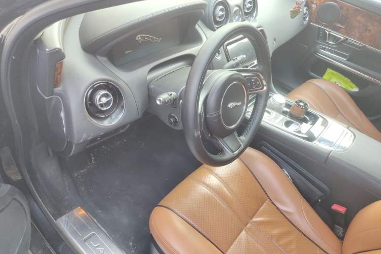 Used Jaguar XJ 
