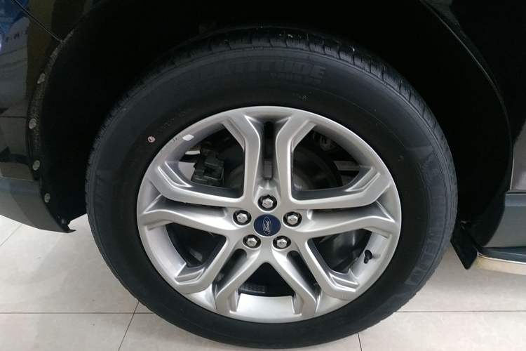 Used Ford Edge 2018 EcoBoost 245 Two-Wheel-Drive Titanium 7-Seater China V Standard
